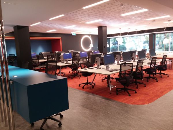 Baillieu Extended Hours Zone Computers Photo